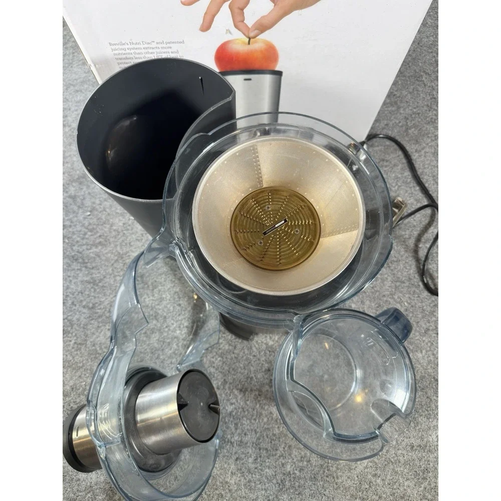 Breville BJE510XL Juice Fountain Multi-Speed 900W Centrifugal Juicer Complete